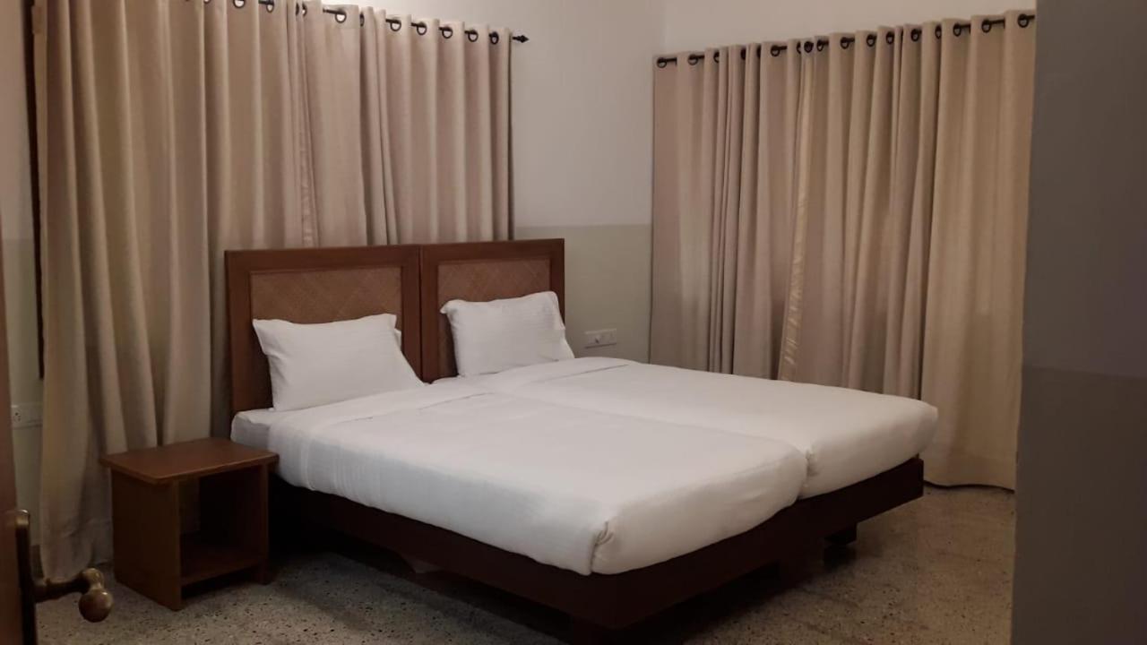 Hanu Reddy Residences - Nawab Habibullah Avenue Chennai Esterno foto